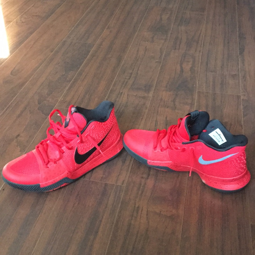 Size 11- Nike kyrie 3, university red